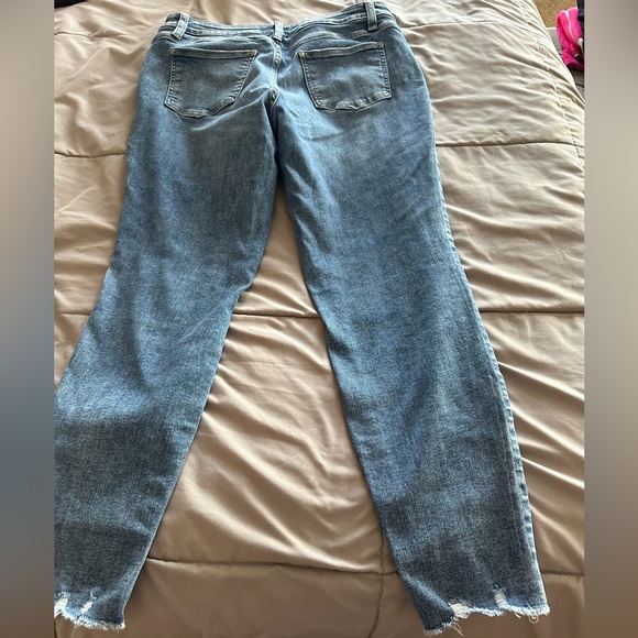 M jeans by Maurice’s Distressed Blue Jeans Set- large regular-EUC - Picture 5 of 8